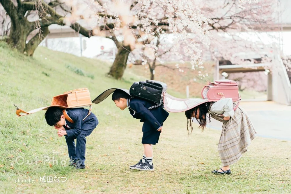 入学記念にランドセル背負って面白ショット