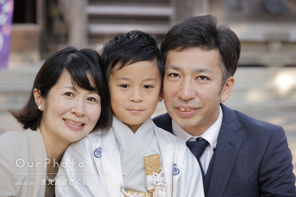 「親子そろってとても楽しい撮影時間」白い羽織で5歳の七五三の撮影
