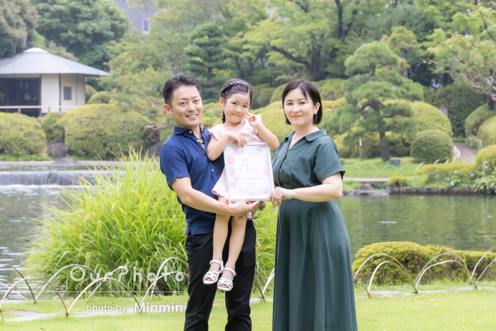 「子どもの笑顔を引き出して」5歳の娘さんのお誕生日記念に公園で撮影