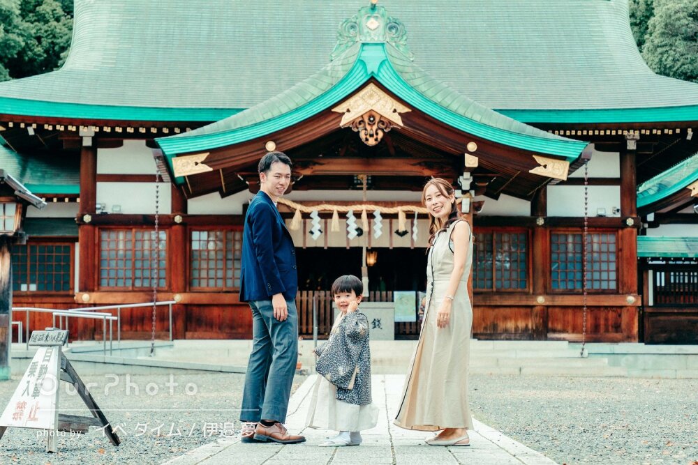 表情ひとつひとつがとっても可愛らしい！晴れ着姿で男の子の七五三の撮影