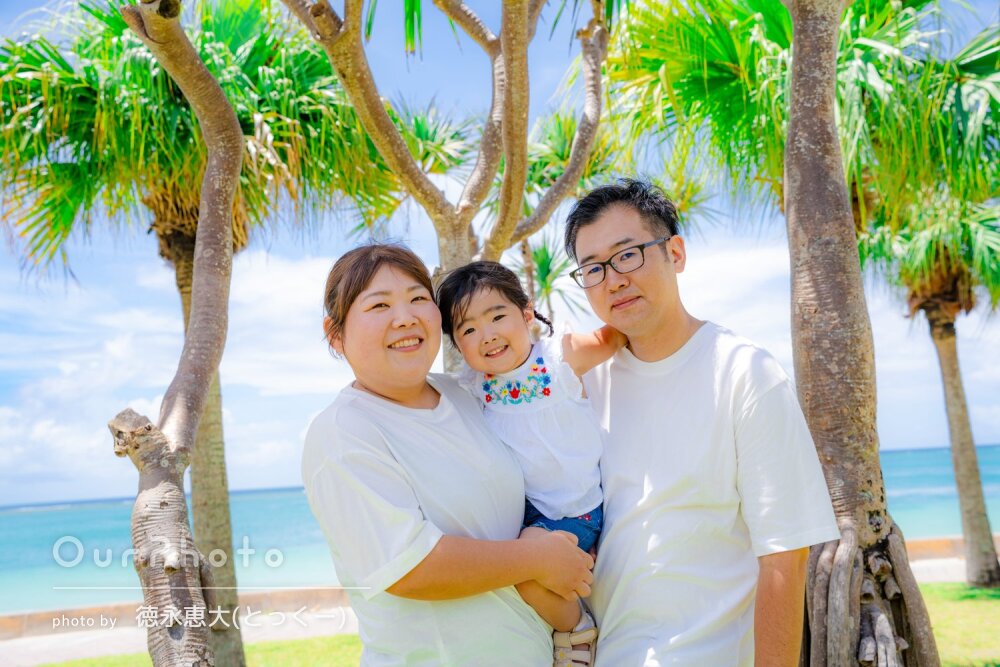 「出来上がりはとても素敵」煌めくビーチで！最高の思い出と家族写真撮影