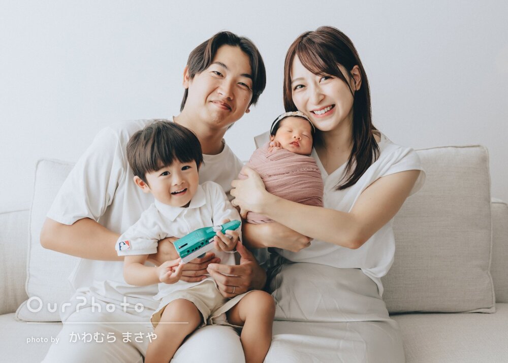 「すごく素敵な写真」お兄ちゃんも笑顔！温かなニューボーンフォトの撮影