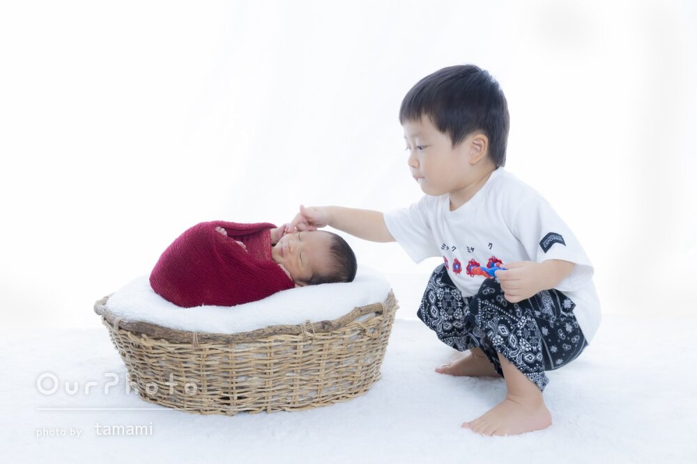 「素敵な家族の思い出になりました」家族で仲良くニューボーンフォト撮影