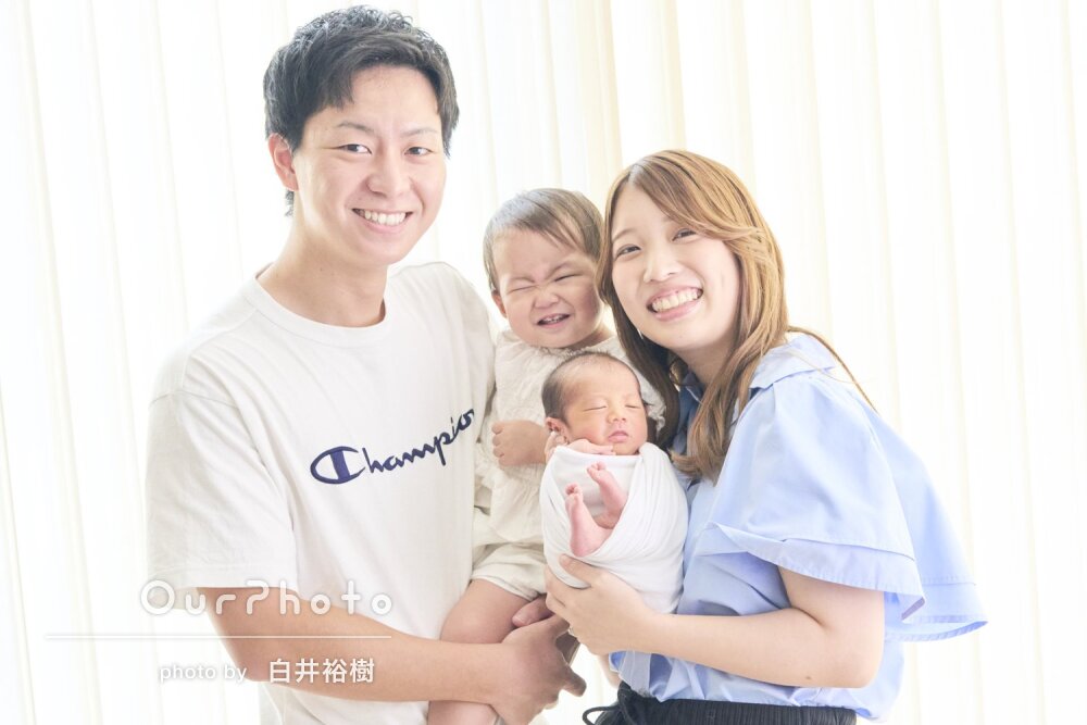 「素敵な写真ばかり」家族そろって思い出に残るニューボーンフォトの撮影