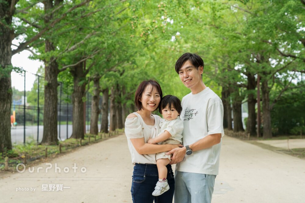 「笑顔の写真がたくさん」1歳誕生日の記念にキラキラ輝く家族写真の撮影