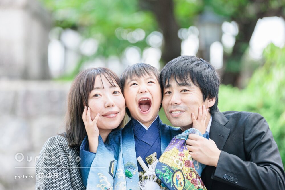「ニコニコの可愛い様子が沢山」無邪気な男の子の温かな七五三の撮影