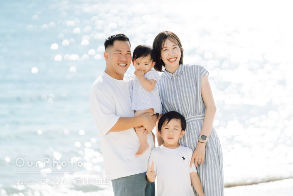 「出来上がった写真もイメージ通り」きらめく海！爽やかな家族写真の撮影