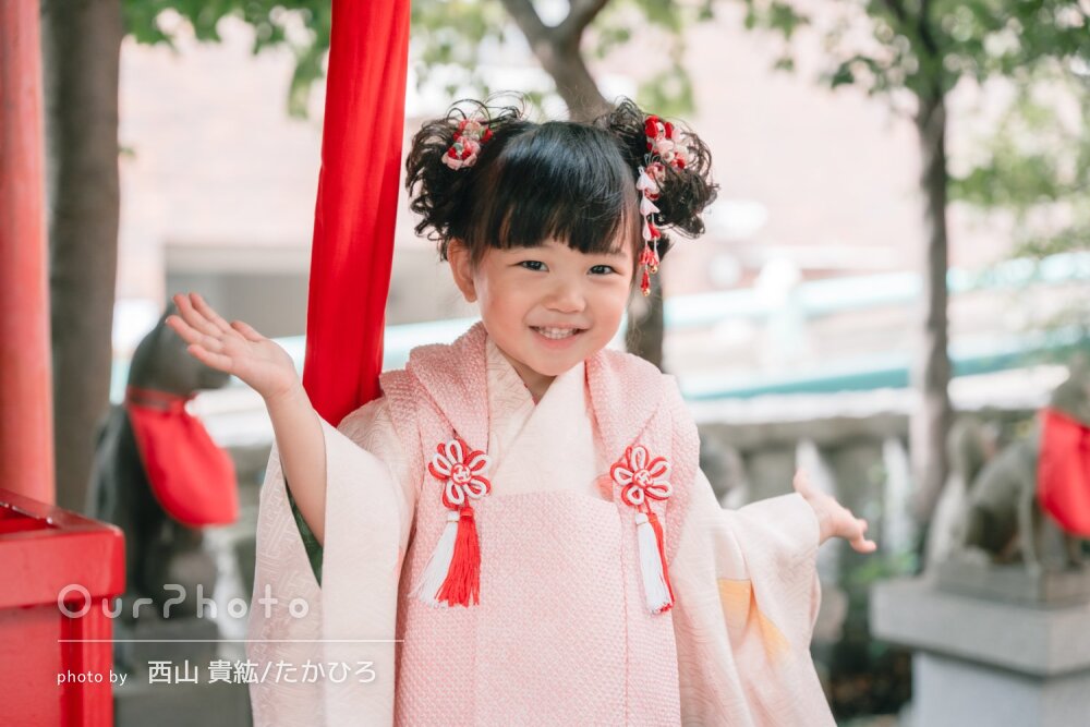 「自然な表情の写真がたくさん」薄桃色の被布姿が可愛い3歳七五三の撮影