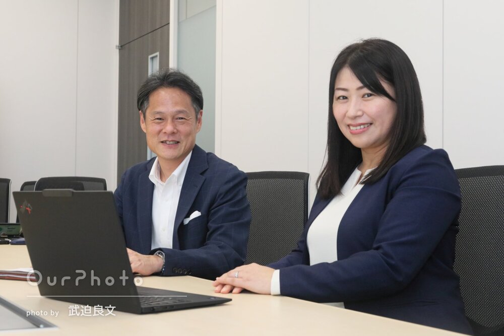 「カット案通りに枚数多く」親しみやすい雰囲気が伝わる法人写真の撮影