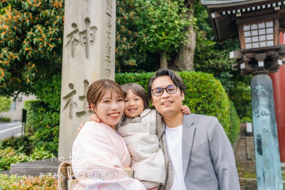 「自然な笑顔をたくさん引き出して」神社で美しい和装の七五三の撮影