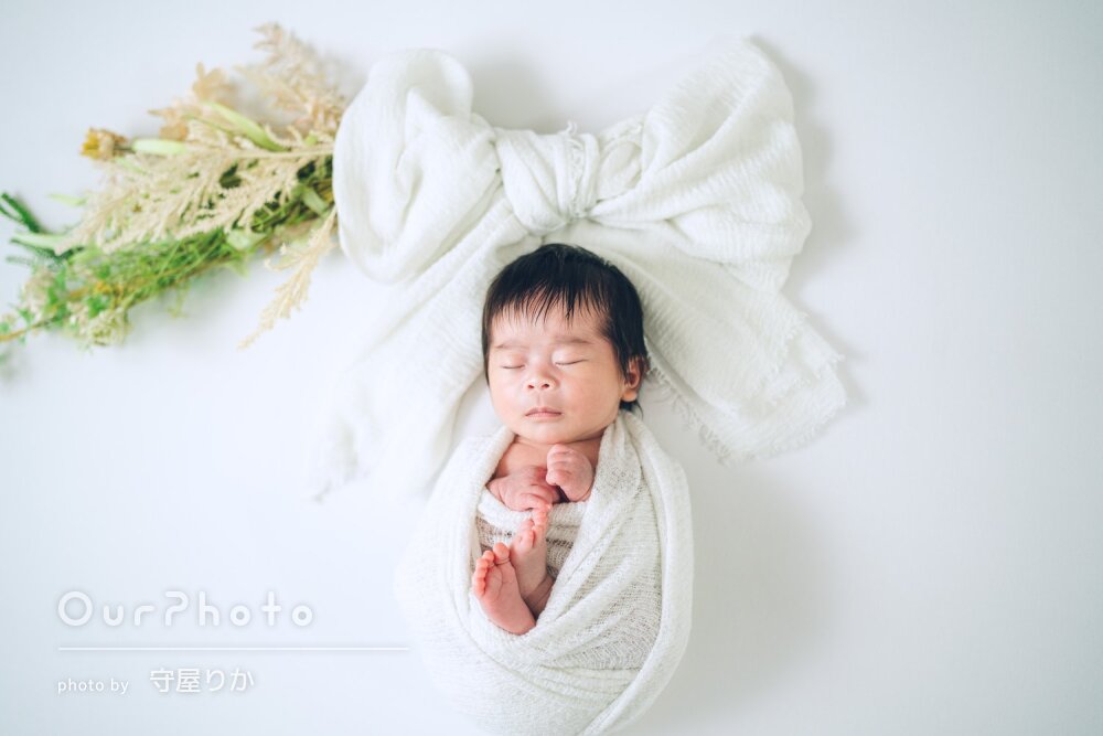 「自分達では撮ることのできない仕上がり」可愛いニューボーンフォト撮影