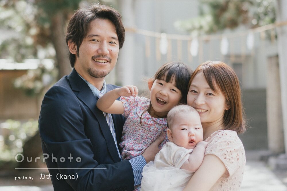 「子供の機嫌を見ながら柔軟に」柔らかな仕上がりで温かいお宮参りの撮影