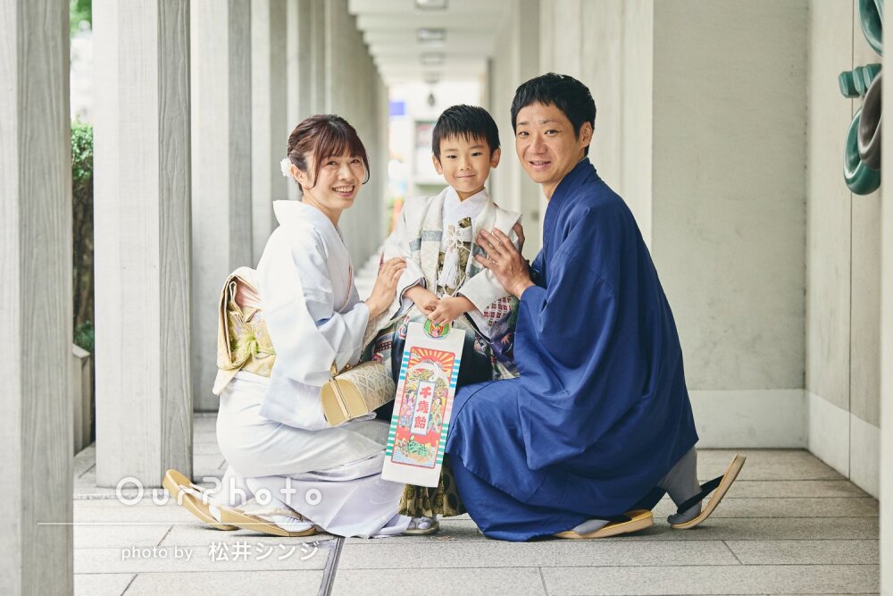 「緊張もほぐれ途中からいつもの笑顔に」家族も和装で揃えて七五三の撮影