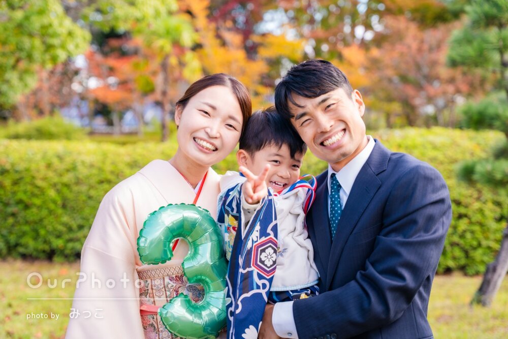 「ぐずってしまっても優しく見守って」元気な男の子の3歳七五三の撮影