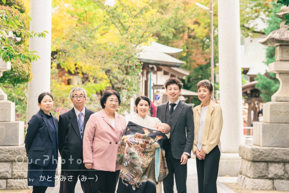 「背景や光の具合がとても良く」秋感じる神社で男の子のお宮参りの撮影