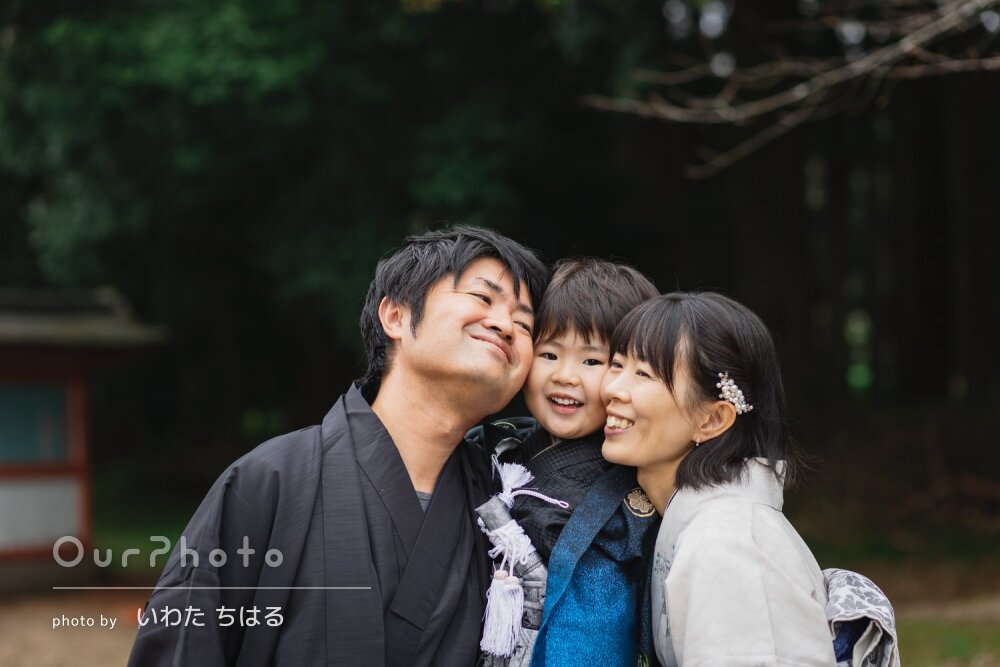 「リラックスして」家族揃って和装！祖父母も一緒に神社で七五三の撮影