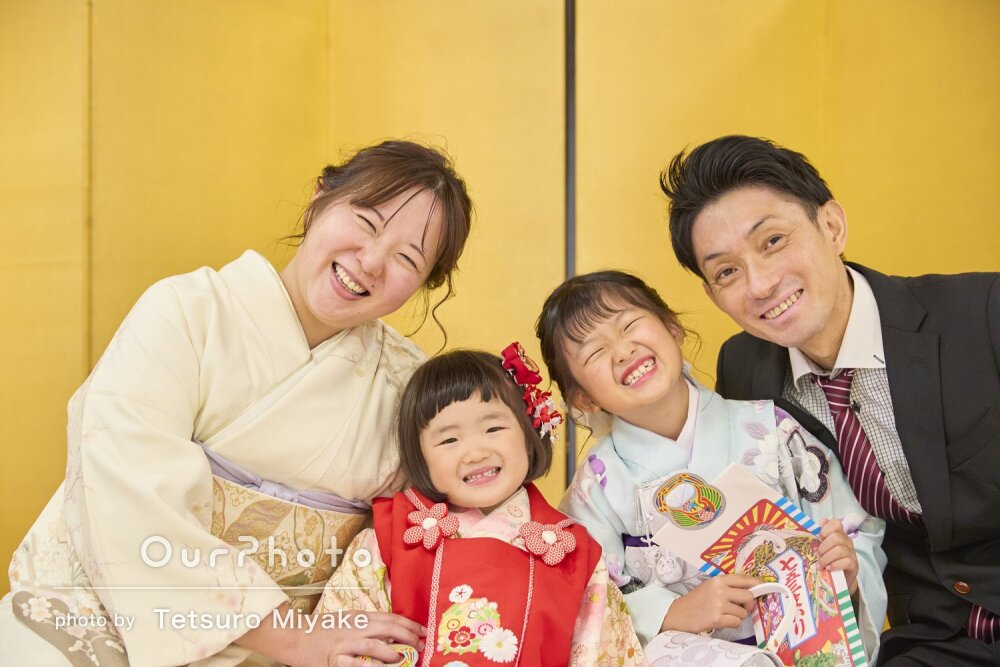 「いつも通りの姿」姉妹の和装が華やか！家族の笑顔が溢れる七五三の撮影