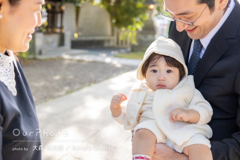 「子供のかわいい瞬間をたくさん」柔らかな光が印象的なお宮参りの撮影