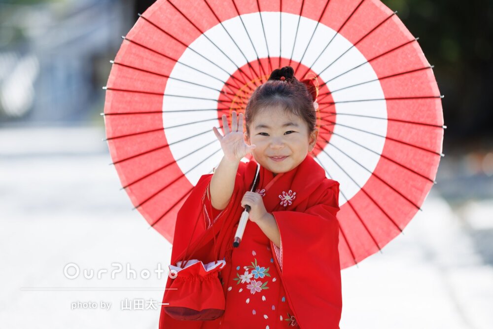 「終始ノリノリで」リピーター様！赤い着物が可愛い女の子の七五三の撮影