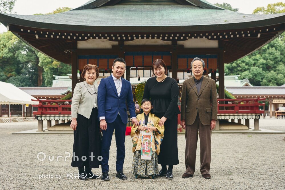 「柔らかい表情で温かい家族像を」笑顔が素敵！袴姿が凛々しい七五三撮影