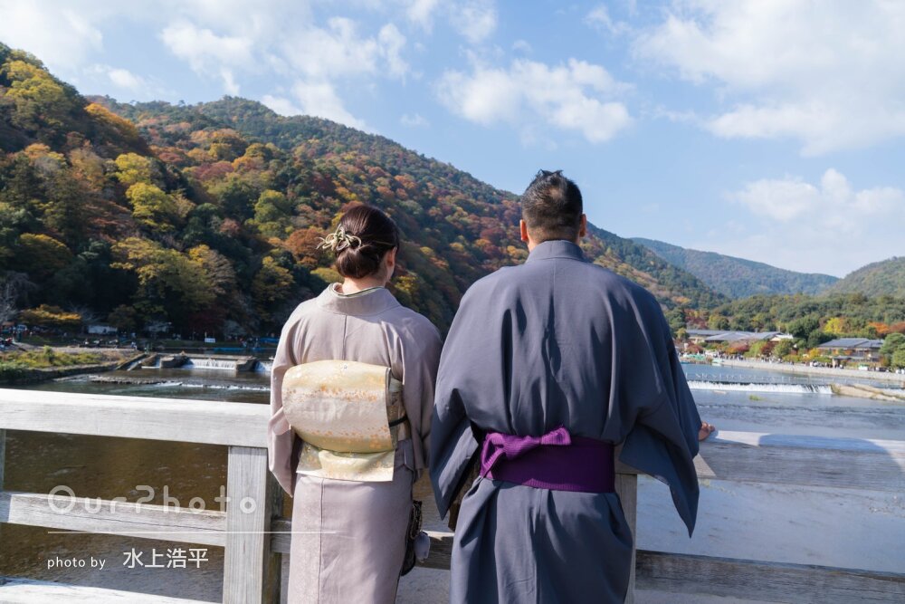 「リラックスして自然な笑顔」和装の夫婦で記念にカップルフォトの撮影