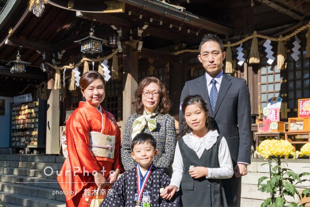 「明るく優しく接して」自然な表情！神社で和装の男の子の七五三の撮影