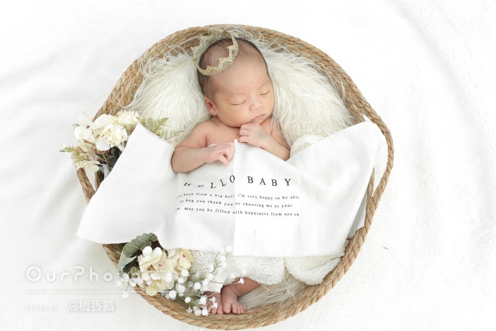 「さすがプロ」ナチュラルな色合いが素敵！家族でニューボーンフォト撮影