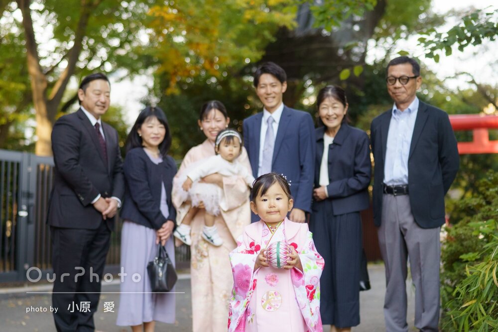 「様々な場所でたくさん」ご両家の祖父母に見守られ温かな七五三の撮影