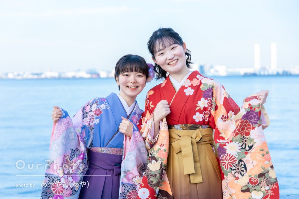 「友人との素敵な思い出」素敵な風景と共に華やかな卒業袴の前撮り撮影