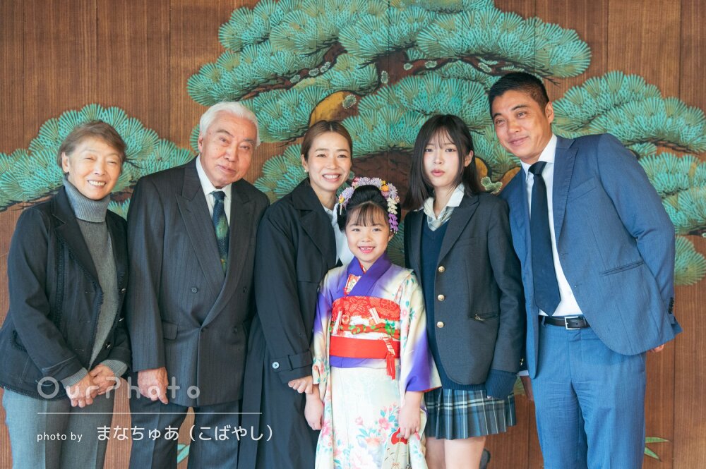 「記念に残る写真が撮れて満足」ご家族の笑顔が輝く雨の日の七五三の撮影