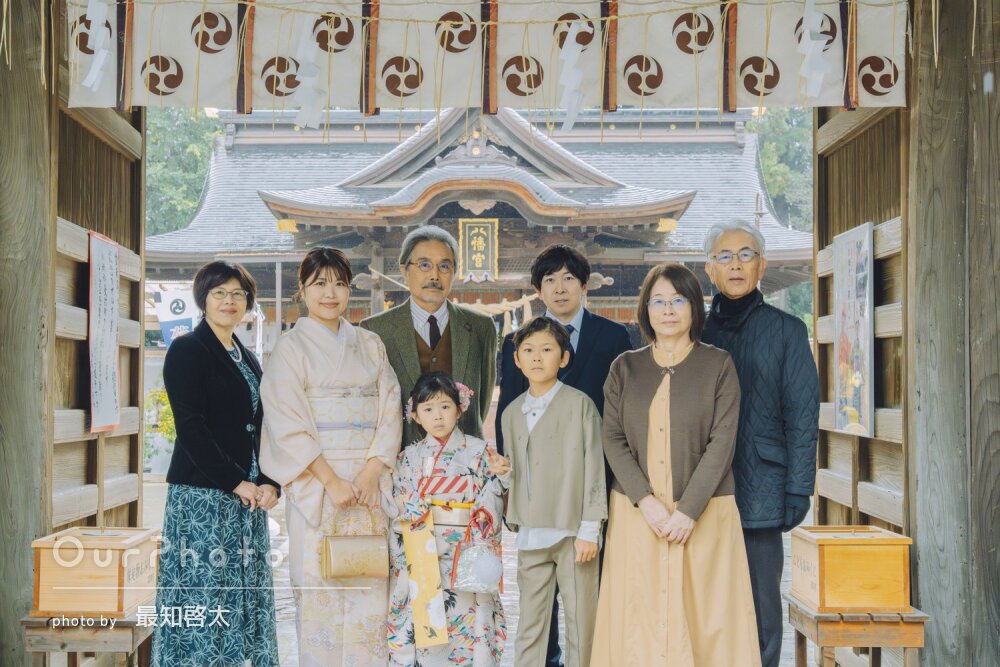 「柔らかで明るい雰囲気」華やかな和装の女の子！雨の日の七五三の撮影