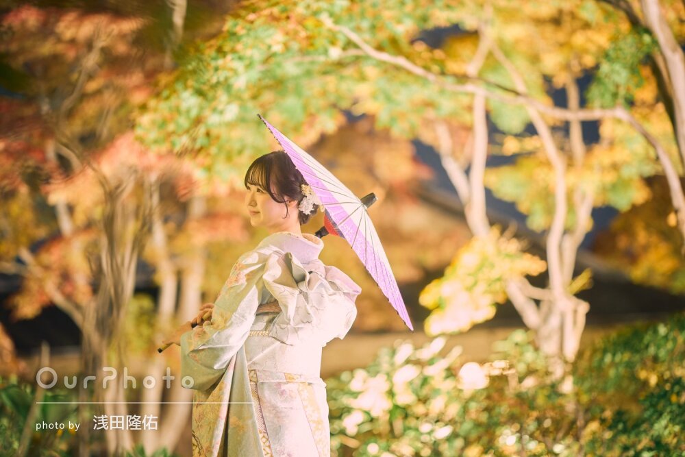 「親子共々感謝」紅葉のライトアップをバックに美しい成人式の前撮り撮影