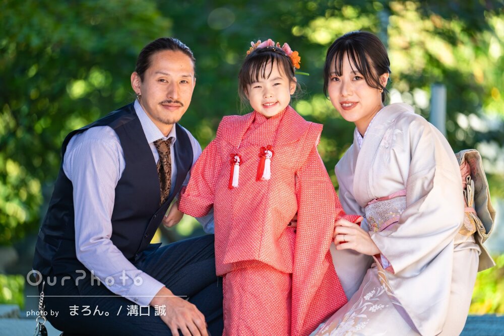 「自然で温かい写真ばっかり」赤い被布姿が愛らしい女の子の七五三の撮影
