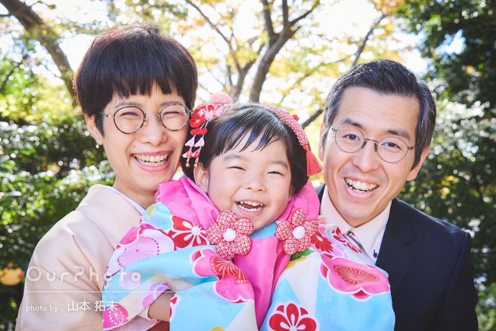 「子どもが楽しんでいる表情」笑顔いっぱいの女の子！和装で七五三の撮影