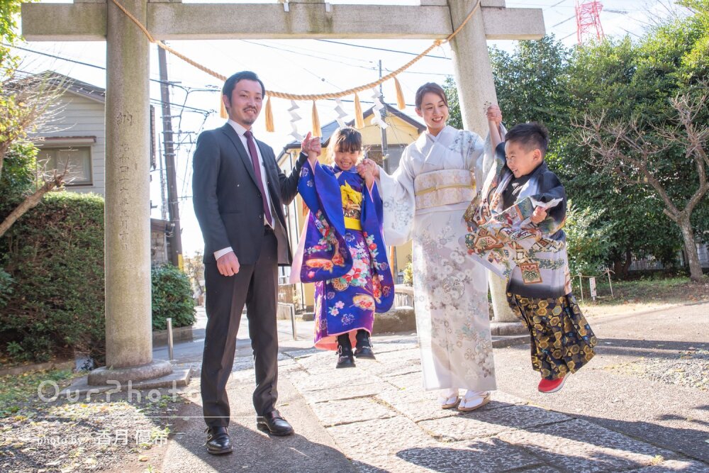 「家族みんな自然な表情」和やかな雰囲気伝わる姉弟一緒の七五三の撮影