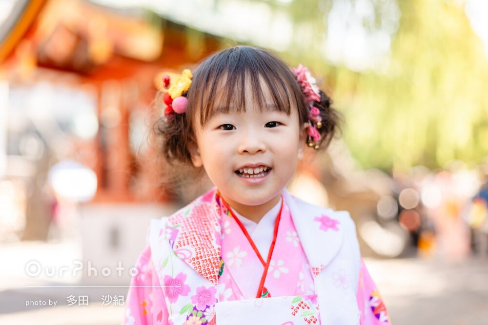 「納品写真が希望通り」ピンク色の晴れ着姿が愛らしい3歳七五三の撮影
