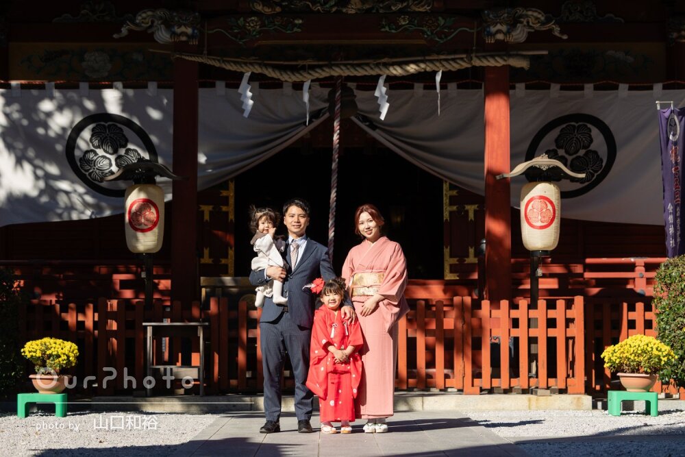「娘もとても楽しそう」赤い着物姿が映える！笑顔輝く3歳七五三の撮影