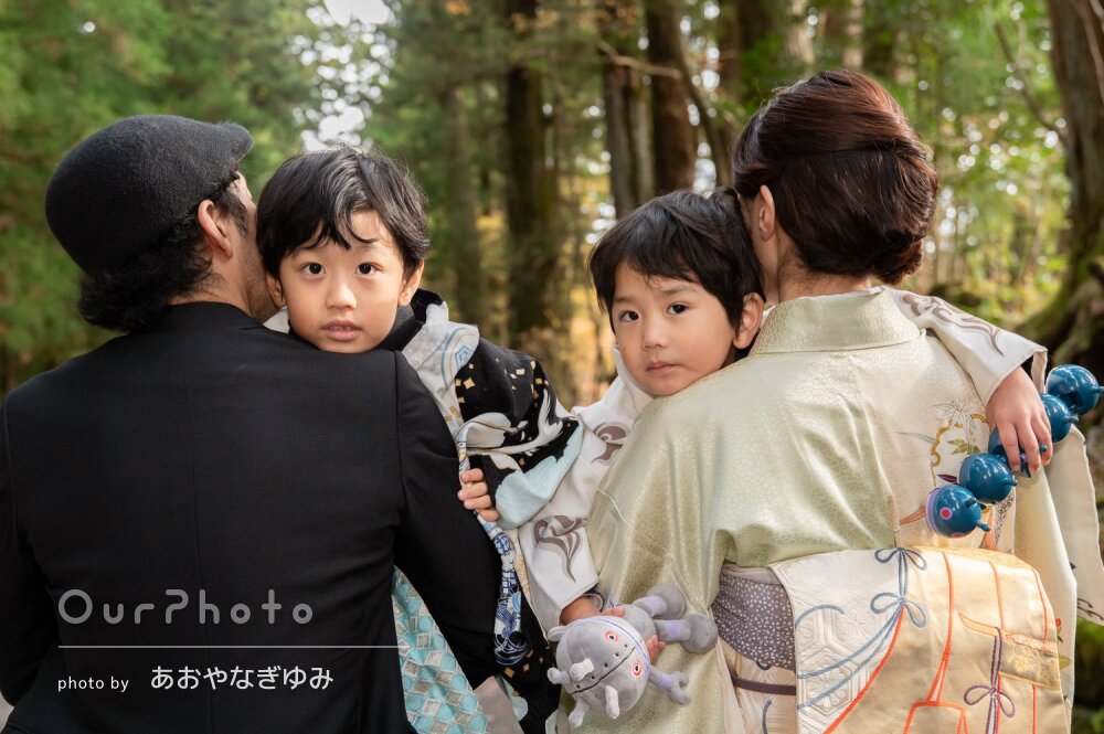 「とても素敵な写真の出来上がりに感動」秋の神社！兄弟で七五三の撮影