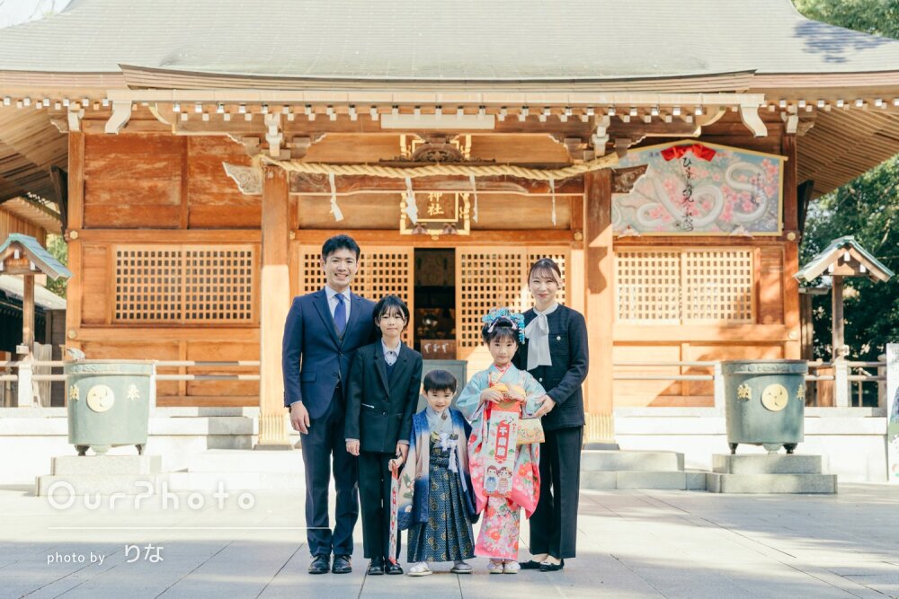 「とてもおすすめできる」ご家族皆さん晴れやかな笑顔で姉弟の七五三撮影