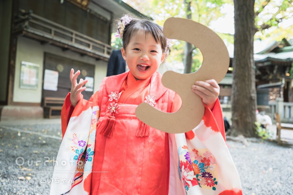「写真の雰囲気もとても好み」カメラ目線でニコニコ笑顔！七五三の撮影