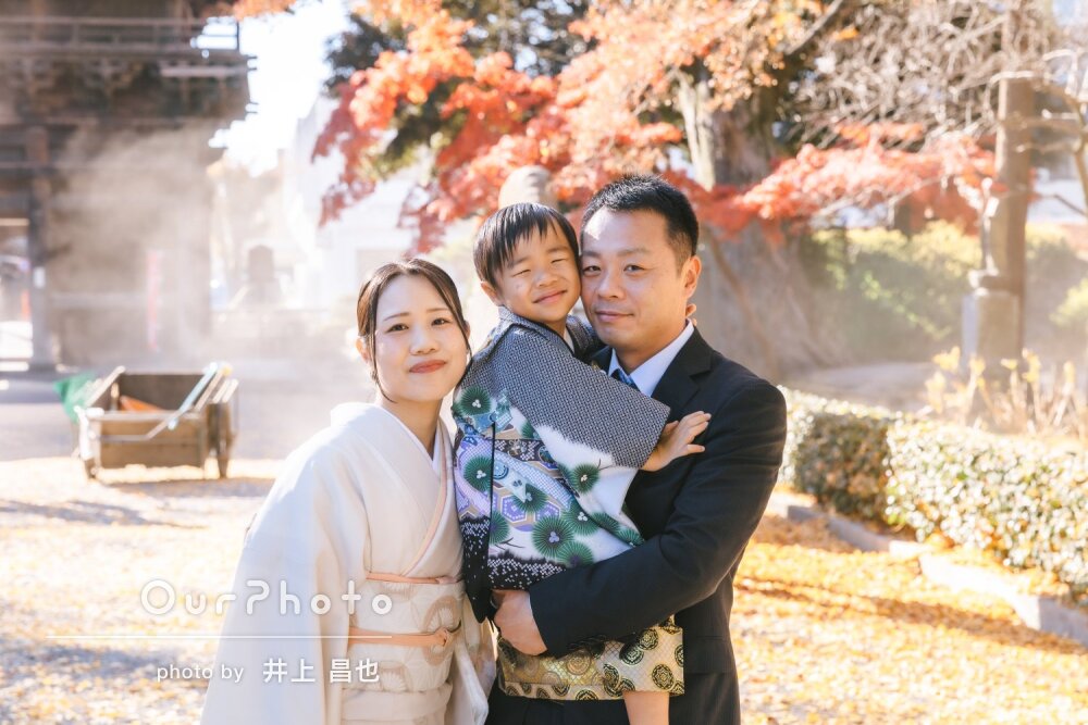 「終始和やかな雰囲気」神社で和装姿！自然な表情の男の子の七五三撮影