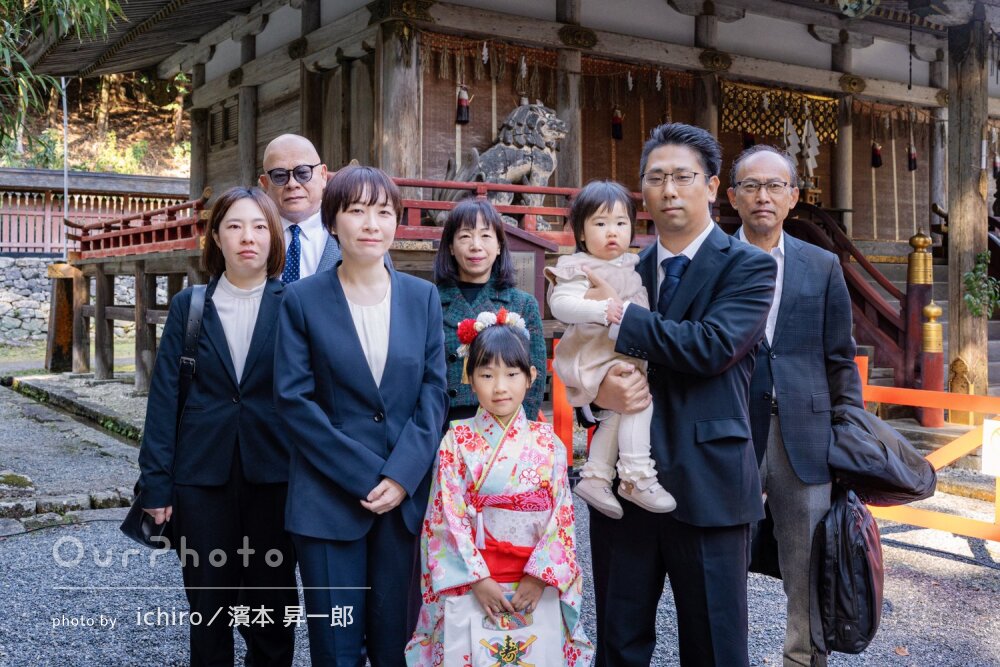 「自然な表情や仕草をたくさん」趣ある神社で女の子の七五三の撮影