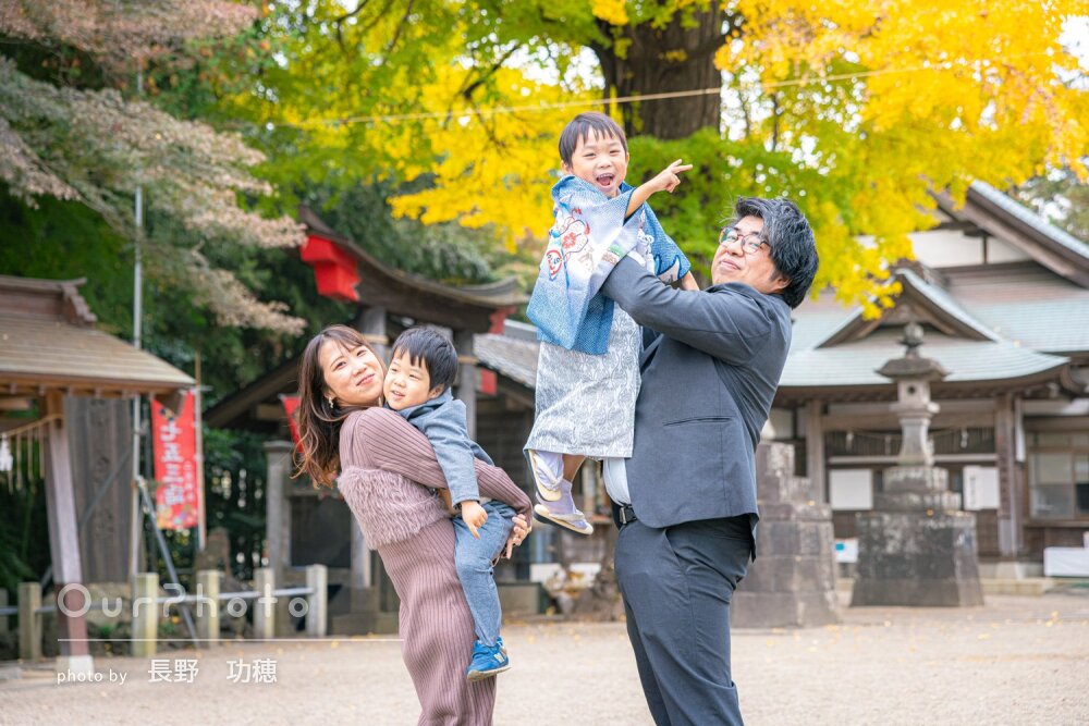 「どれも素敵」晴れ着姿がかっこいい！黄葉をバックに男の子七五三の撮影