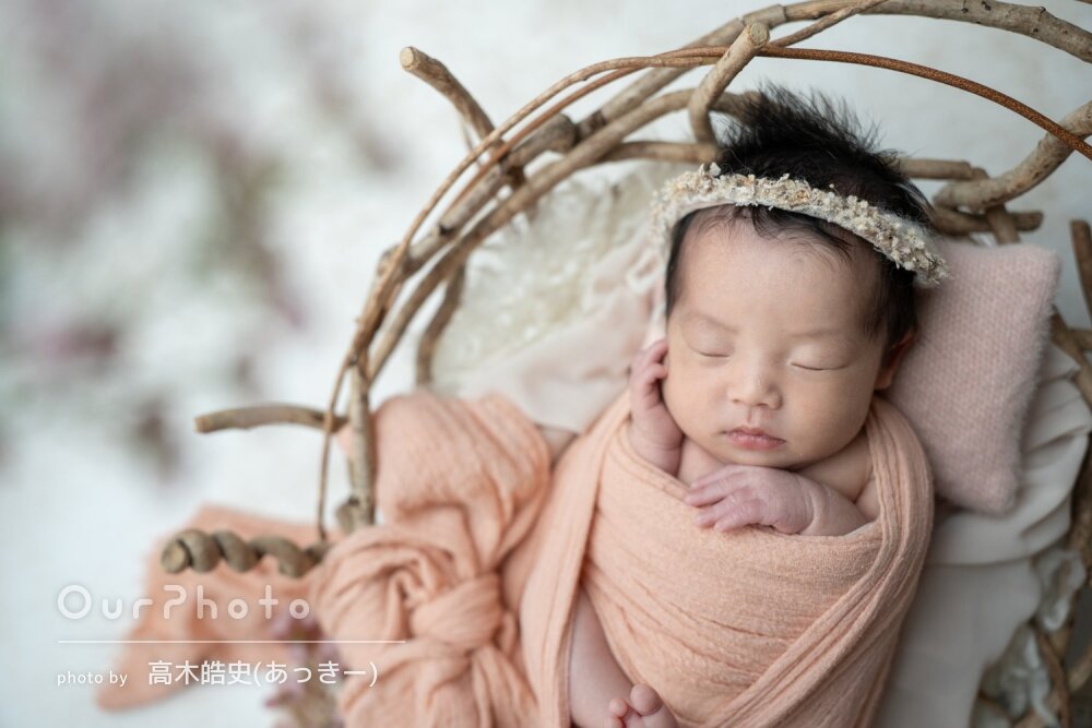 「良い記念」自宅で季節感あるオシャレな小物とニューボーンフォトの撮影