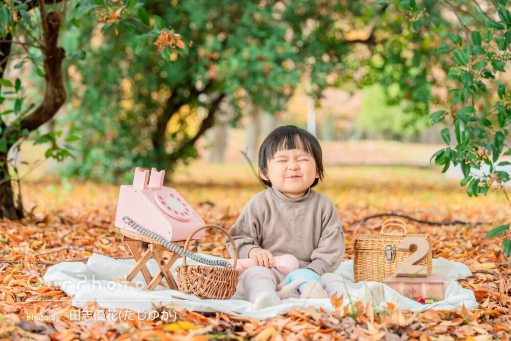 「自然な表情」ママとリンクコーデ！公園で2歳女の子の誕生日記念の撮影