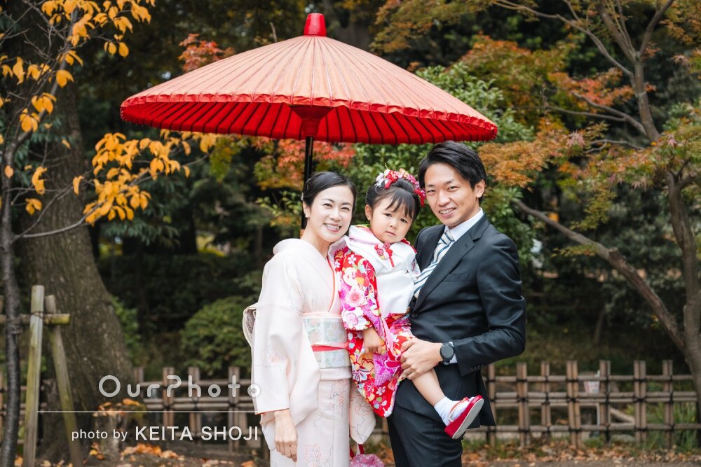 「色んな表情を引き出して」神社で愛らしい和装の女の子の七五三の撮影