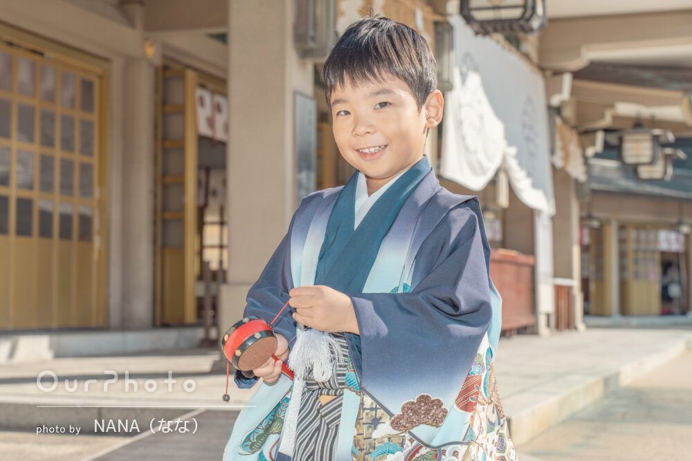 「七五三らしい雰囲気」かっこいい袴姿が似合う男の子の七五三の撮影