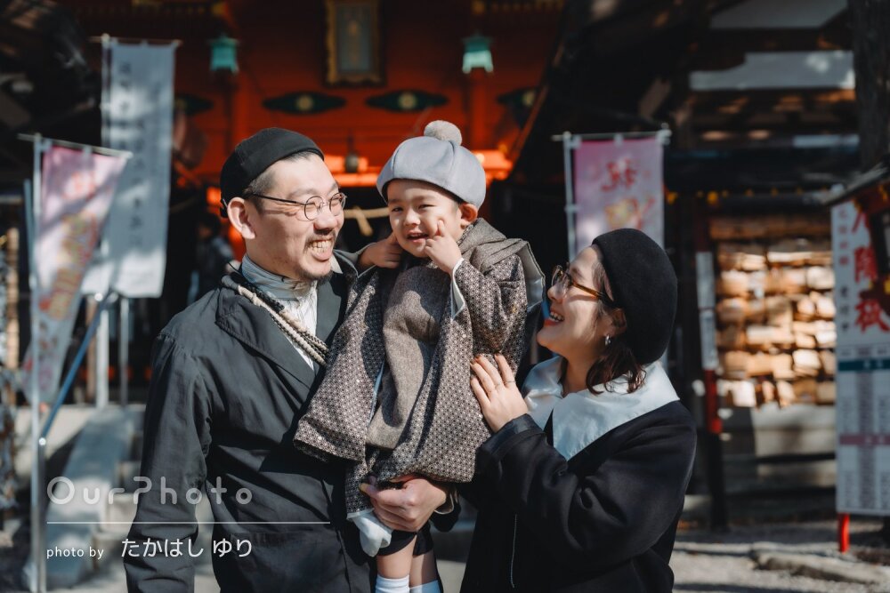 「子どももすぐに心を開いて」お揃いのベレー帽がおしゃれ！七五三の撮影