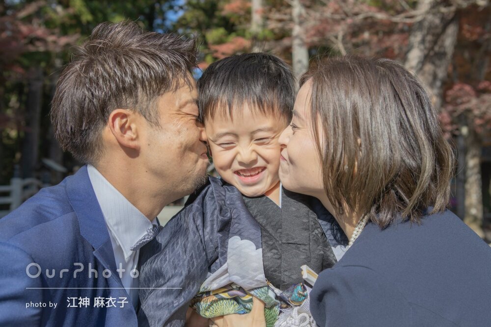 「家族みんなで楽しい時間」愛情いっぱいで可愛い男の子の七五三の撮影