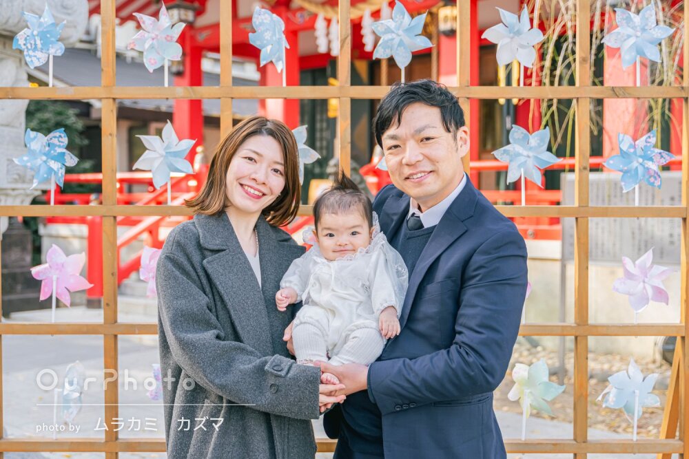 「6ヶ月の娘の笑顔」カメラ目線でおめめぱっちり！可愛いお宮参りの撮影